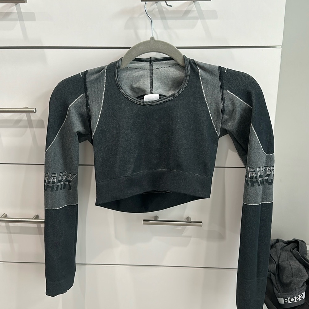 Gymshark dark gray crop top long sleeve